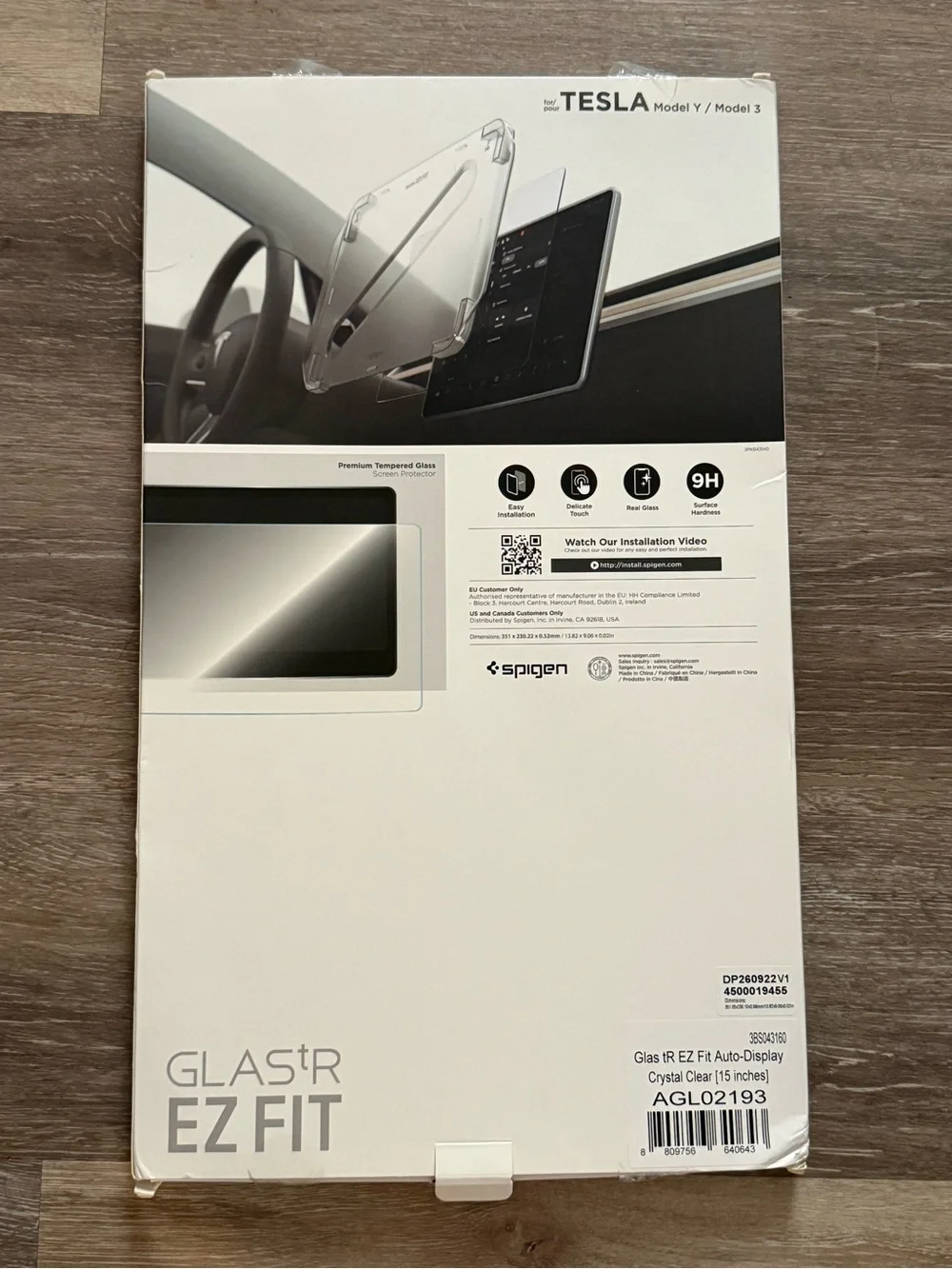 Spigen TESLA Model Y/Model 3 Clear EZ Fit Tempered Glass Screen Protector